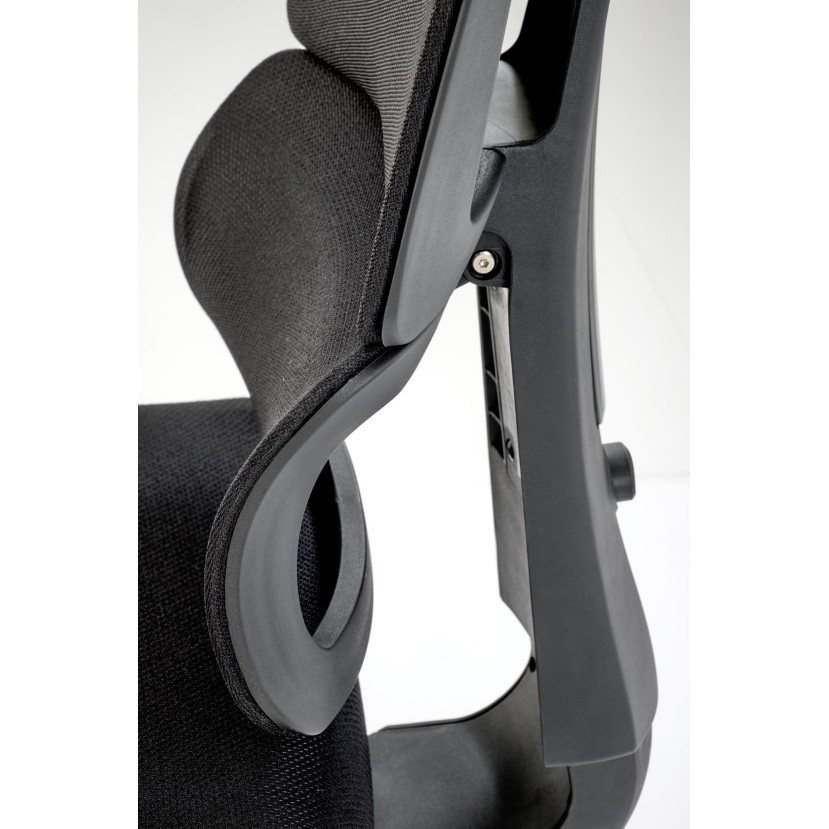 A Ergonominė biuro kėdė MARCUS juoda